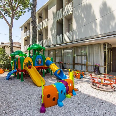 Hotel Stacchini Cesenatico Exterior foto